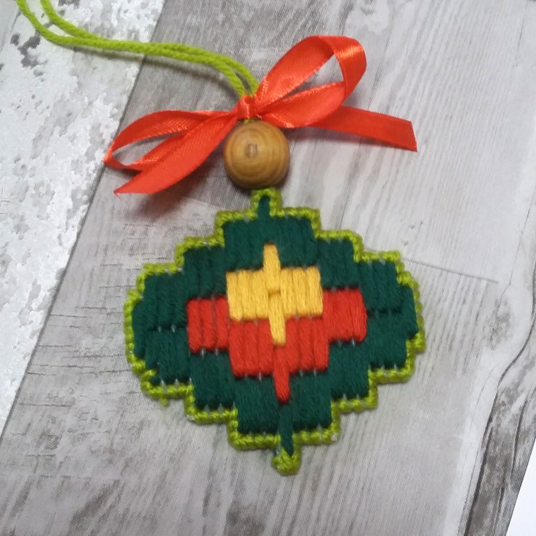Student Showcase: Bargello embroidered Christmas ornament