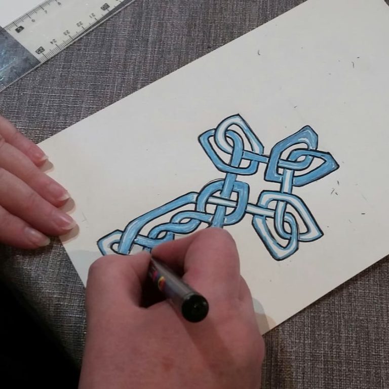 Student Showcase: Six week Celtic knotwork drawing course for beginners – week 4