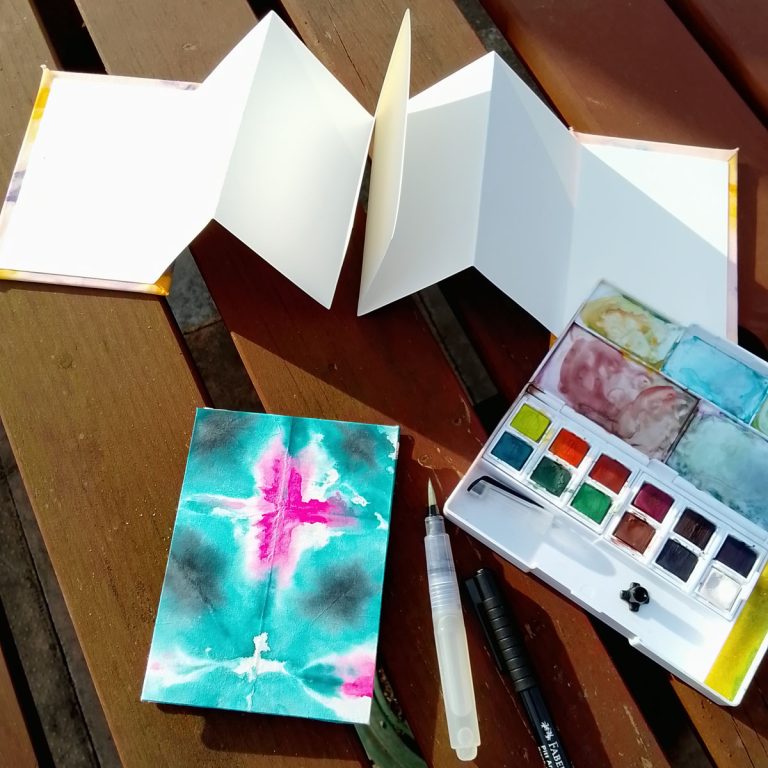 Get creative: make a mini accordion sketchbook tutorial